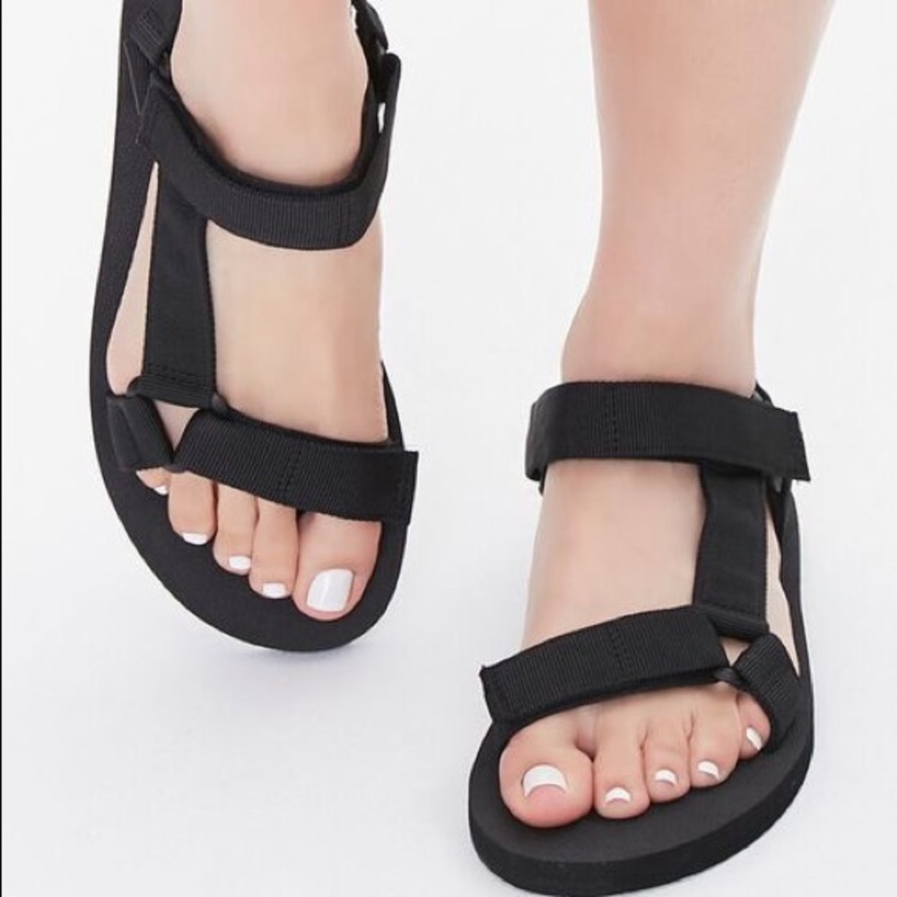 NWT SZ 10 Adjustable Strappy Sandals Wild Diva Lounge Forever 21